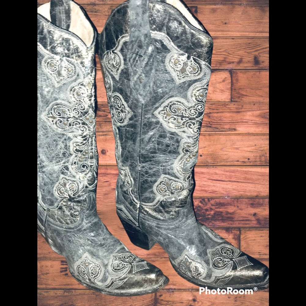 Cowgirl boots coral like new worn once